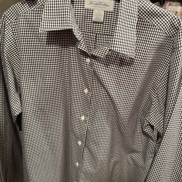 Brooks Brothers women’s non-iron button down shirt - Picture 2 of 4